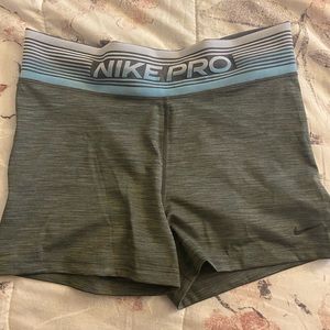 [NEW] Nike Women’s Pro Dri-FIT shorts